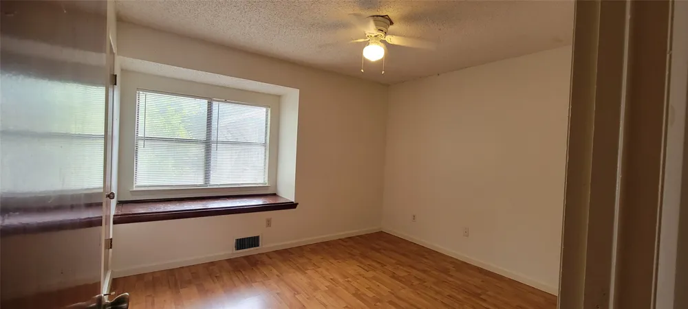 1221 W Hopkins Street #7 San Marcos, TX 78666