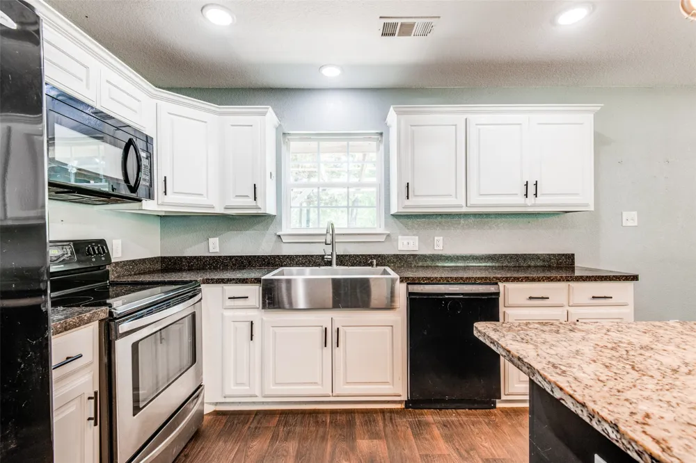 200 Lakeside Drive West Tawakoni, TX 75474
