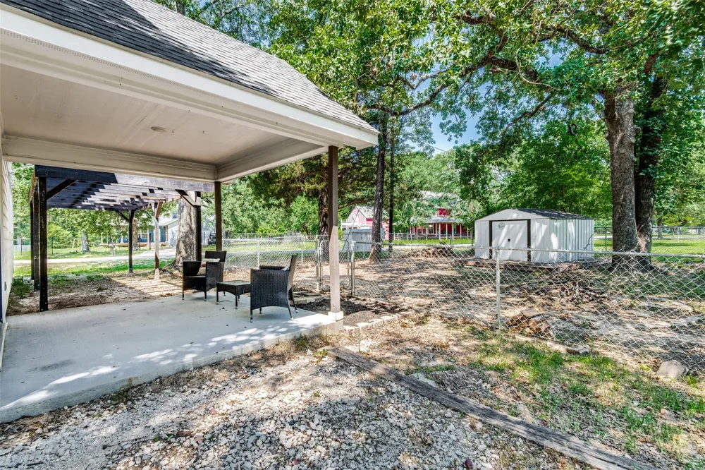 200 Lakeside Drive West Tawakoni, TX 75474