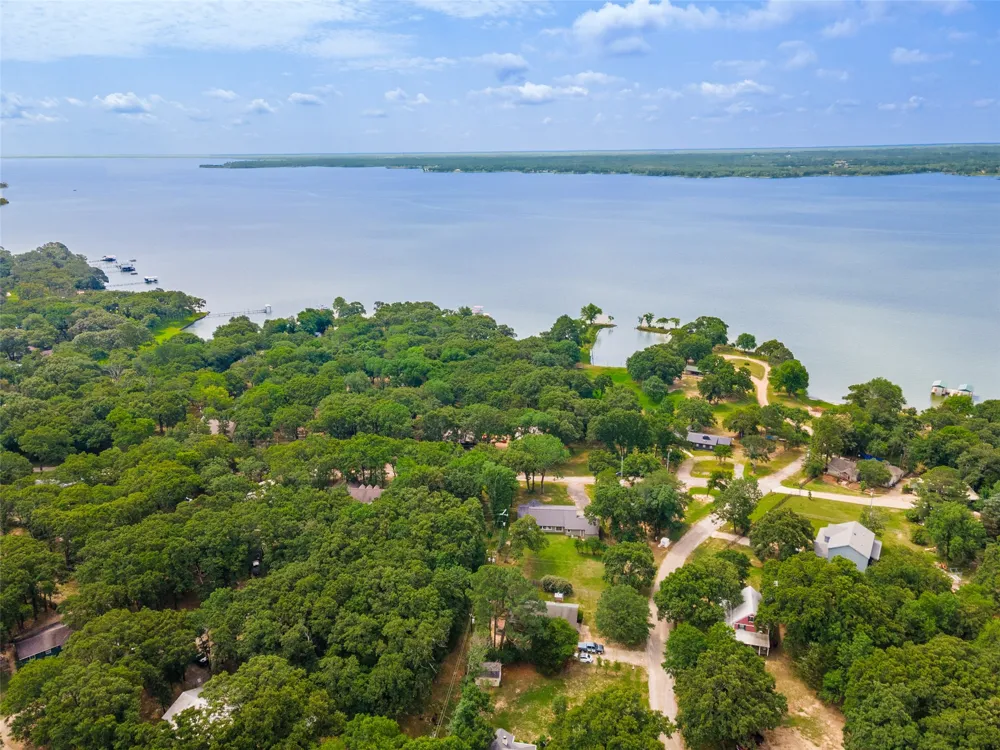 200 Lakeside Drive West Tawakoni, TX 75474