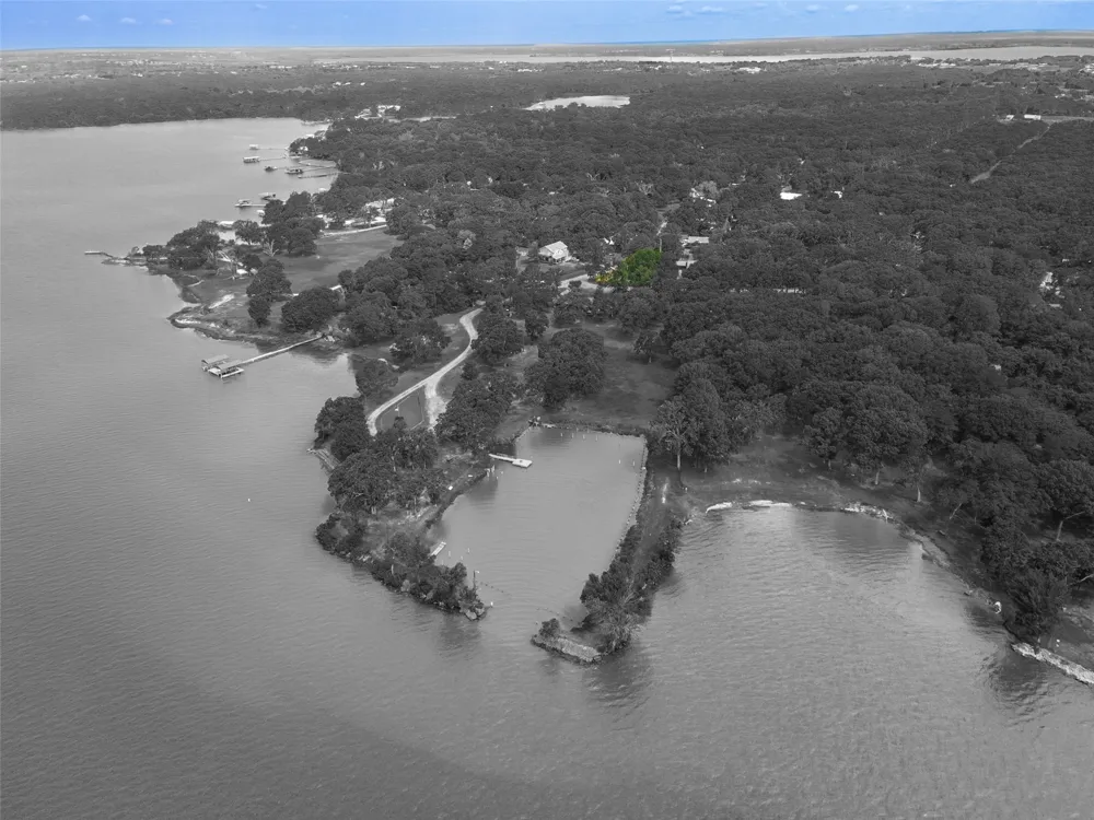 200 Lakeside Drive West Tawakoni, TX 75474