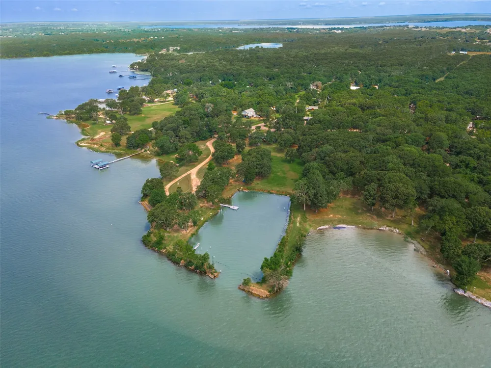 200 Lakeside Drive West Tawakoni, TX 75474