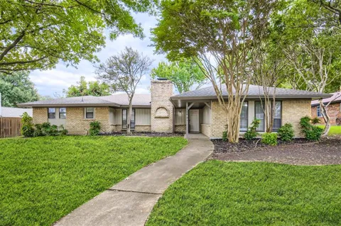 1724 Midcrest Drive