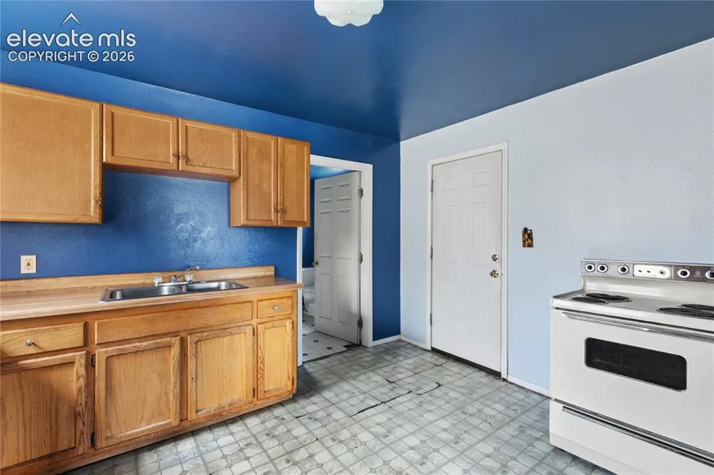225 W Eaton Avenue Cripple Creek, CO 80813