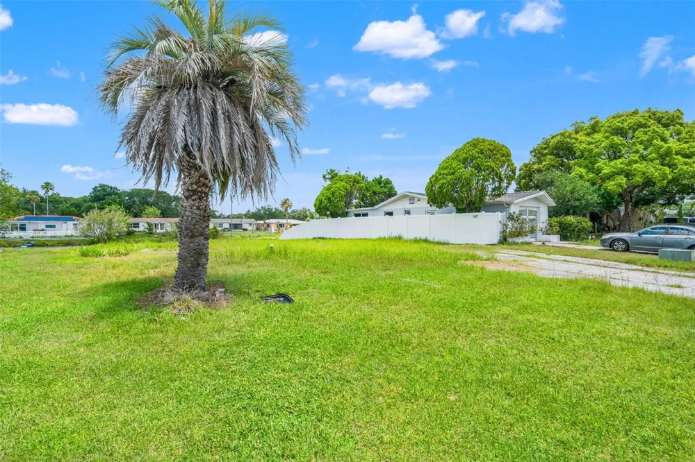 7211 ASHWOOD DRIVE Port Richey, FL 34668