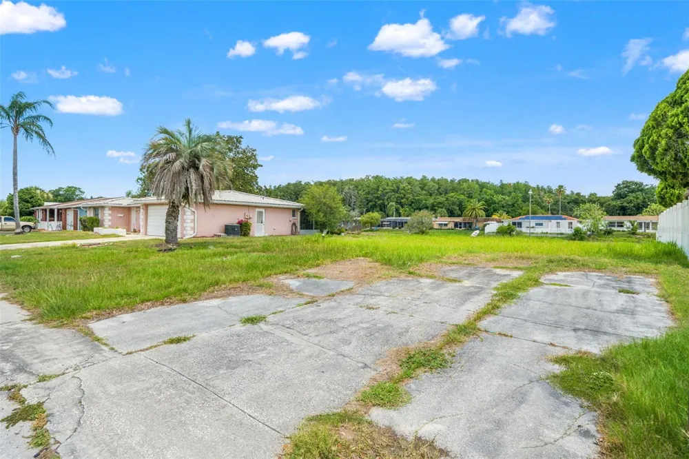 7211 ASHWOOD DRIVE Port Richey, FL 34668