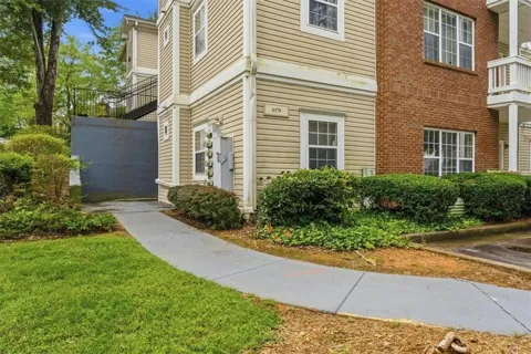 4379 Orchard Park Court