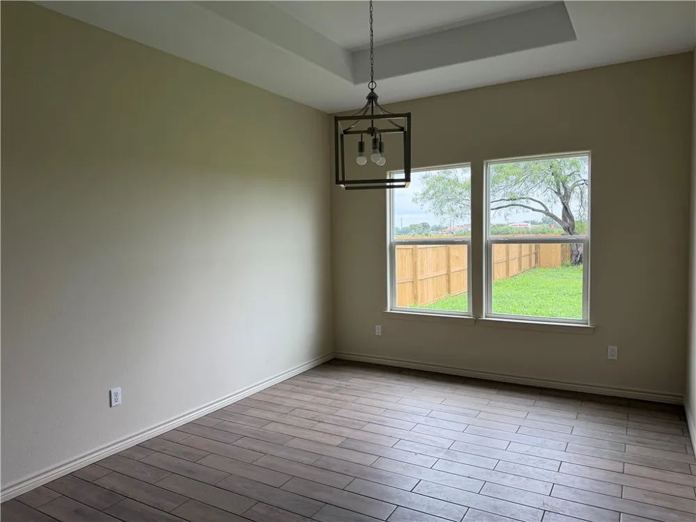 Address Not Shown Alice, TX 78332