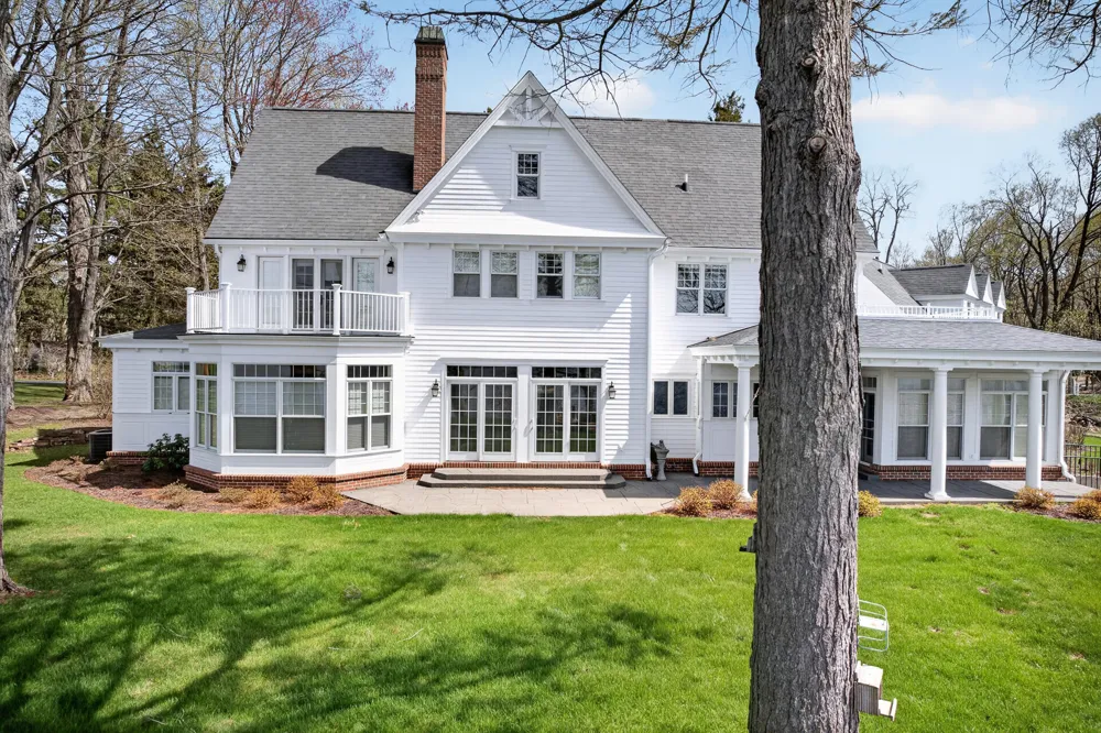 5592 S Shore Drive Whitehall, MI 49461