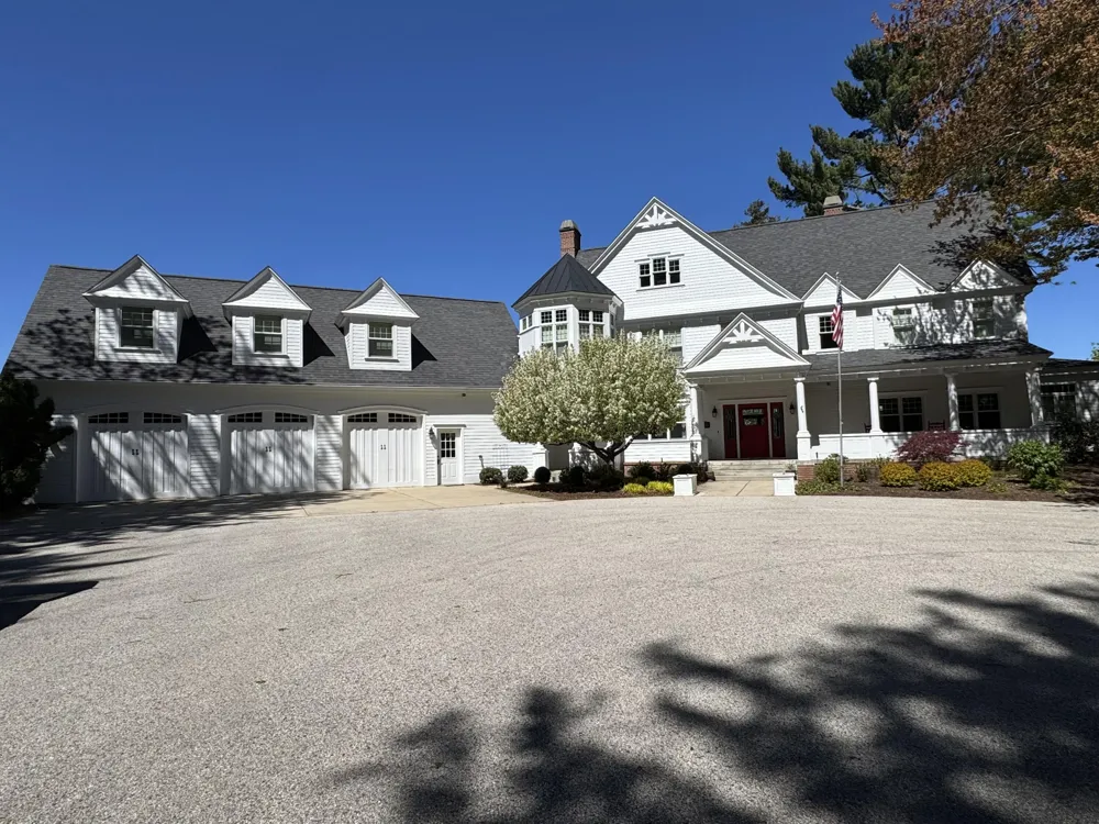 5592 S Shore Drive Whitehall, MI 49461