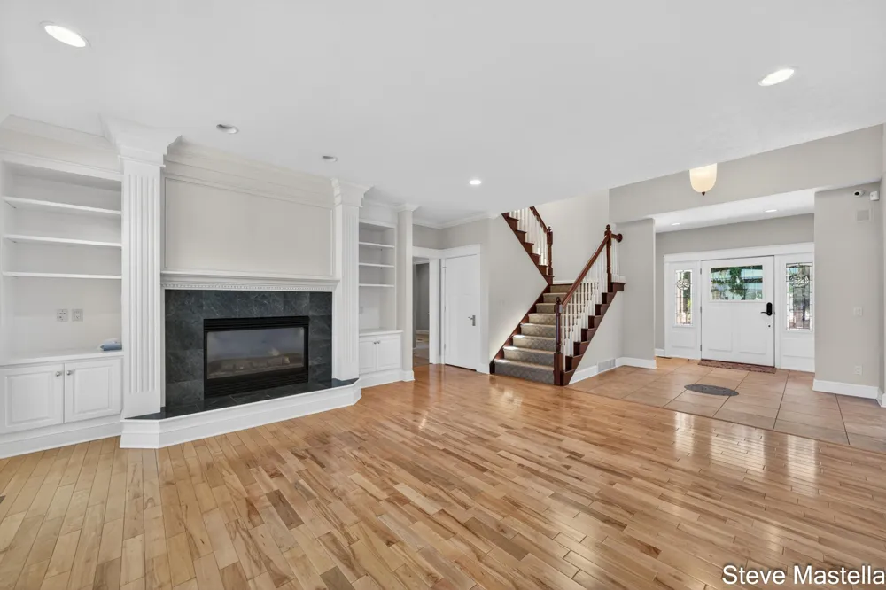 5592 S Shore Drive Whitehall, MI 49461
