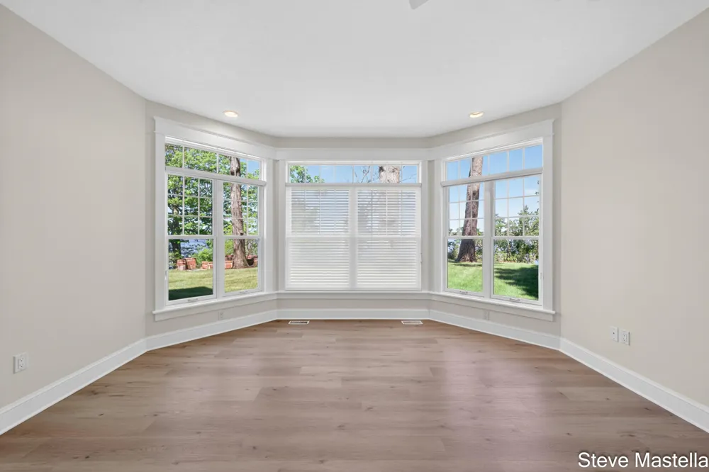 5592 S Shore Drive Whitehall, MI 49461