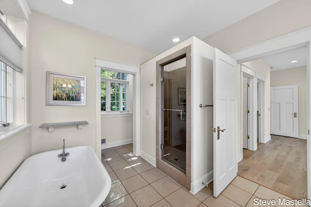 5592 S Shore Drive Whitehall, MI 49461