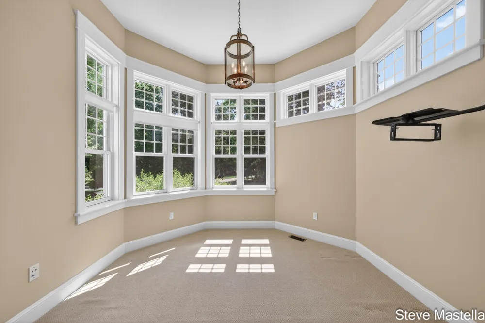 5592 S Shore Drive Whitehall, MI 49461