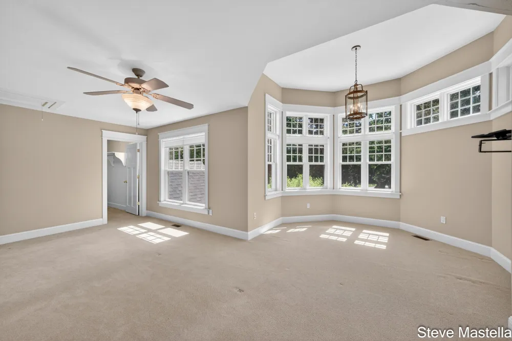 5592 S Shore Drive Whitehall, MI 49461