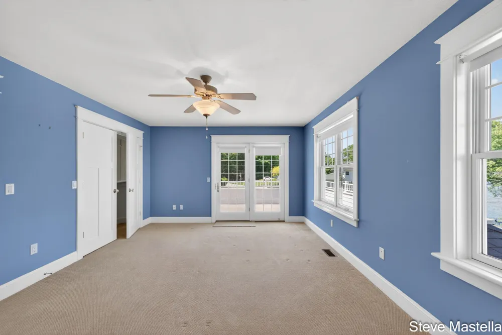 5592 S Shore Drive Whitehall, MI 49461