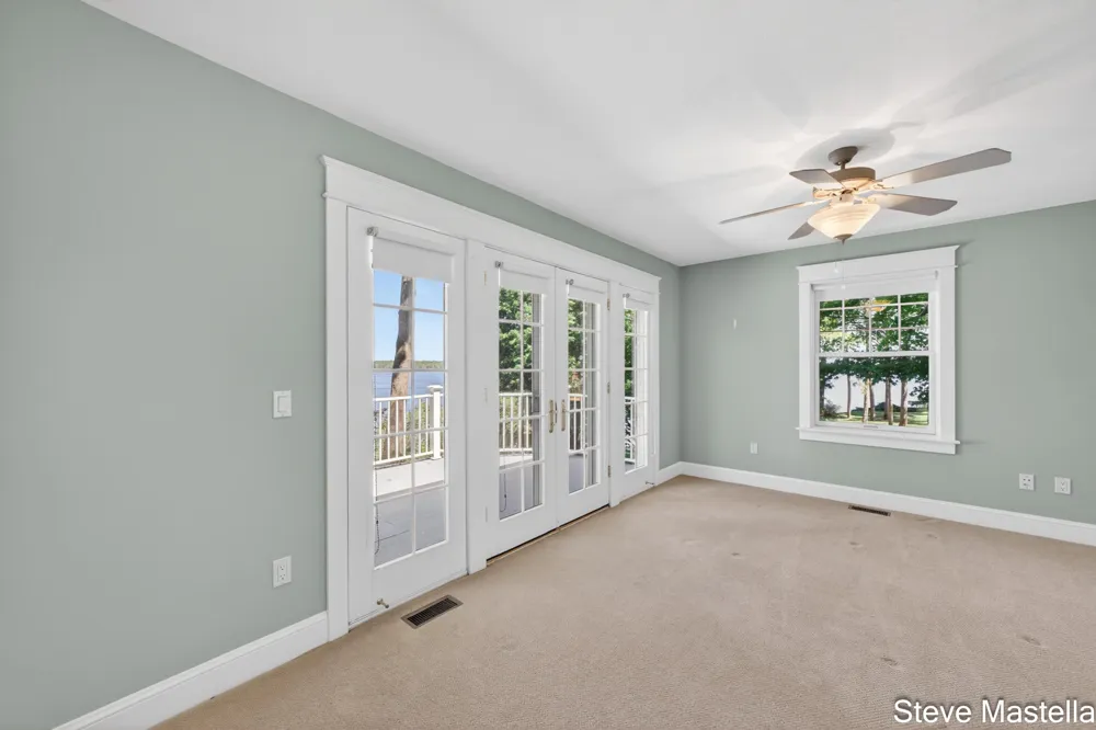 5592 S Shore Drive Whitehall, MI 49461