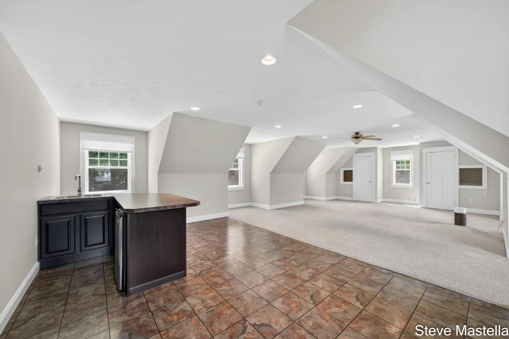 5592 S Shore Drive Whitehall, MI 49461