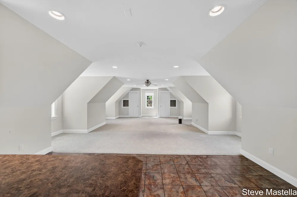 5592 S Shore Drive Whitehall, MI 49461
