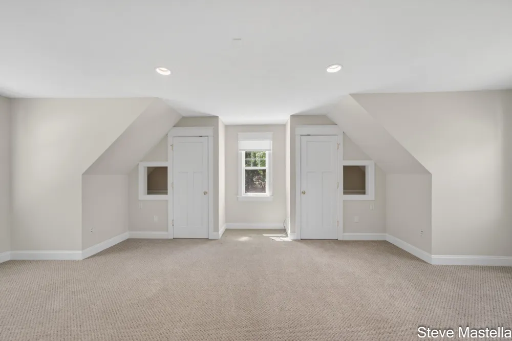 5592 S Shore Drive Whitehall, MI 49461