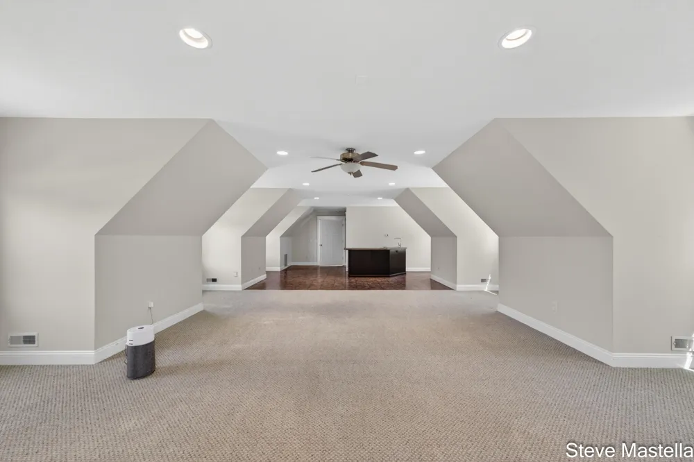 5592 S Shore Drive Whitehall, MI 49461