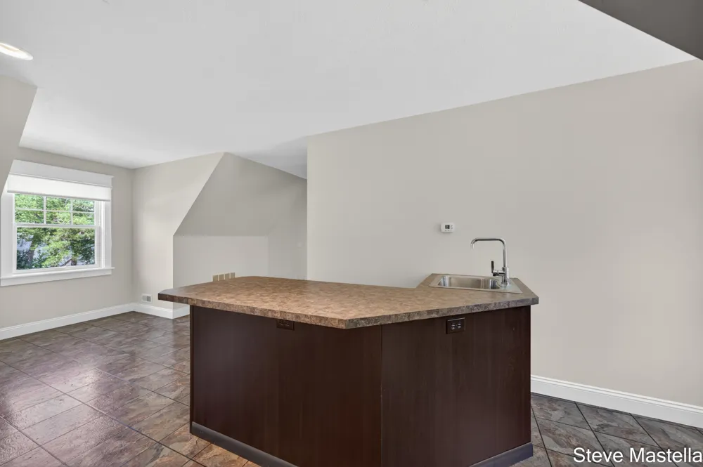 5592 S Shore Drive Whitehall, MI 49461