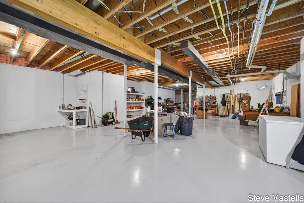 5592 S Shore Drive Whitehall, MI 49461
