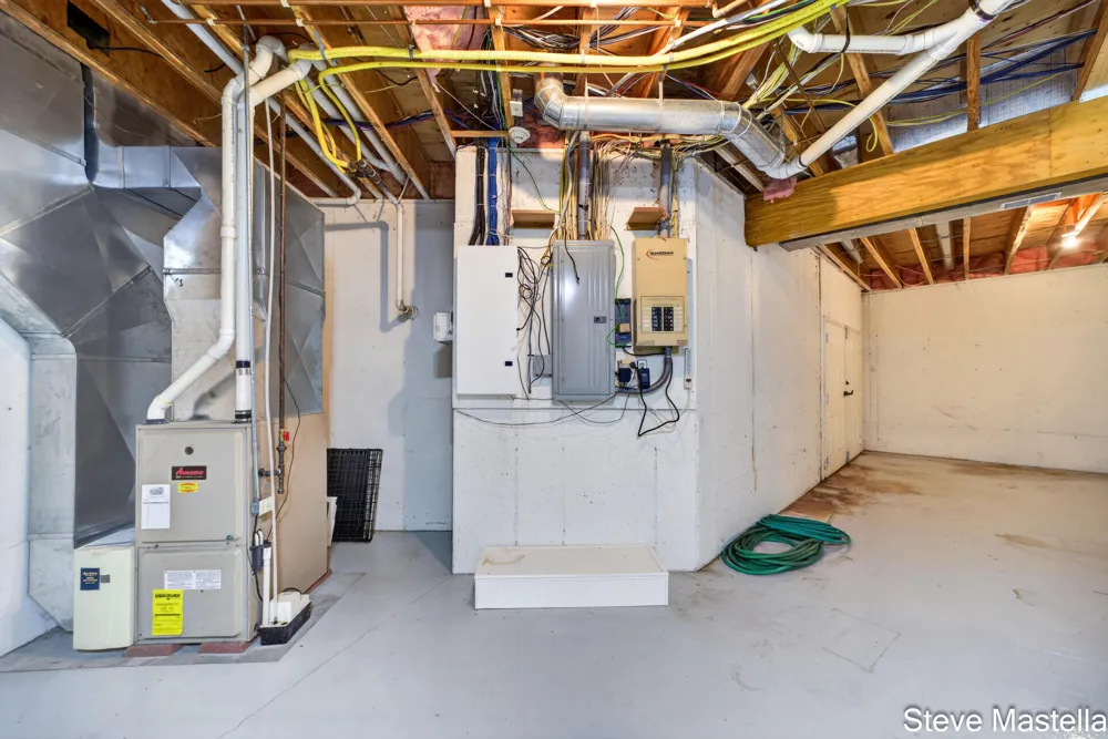 5592 S Shore Drive Whitehall, MI 49461