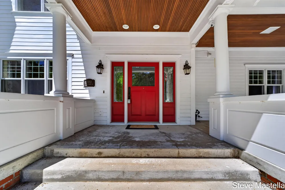 5592 S Shore Drive Whitehall, MI 49461
