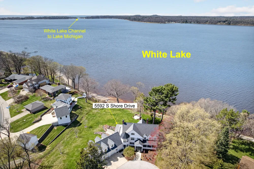 5592 S Shore Drive Whitehall, MI 49461