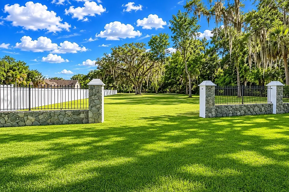 RIVERVIEW DRIVE Riverview, FL 33578