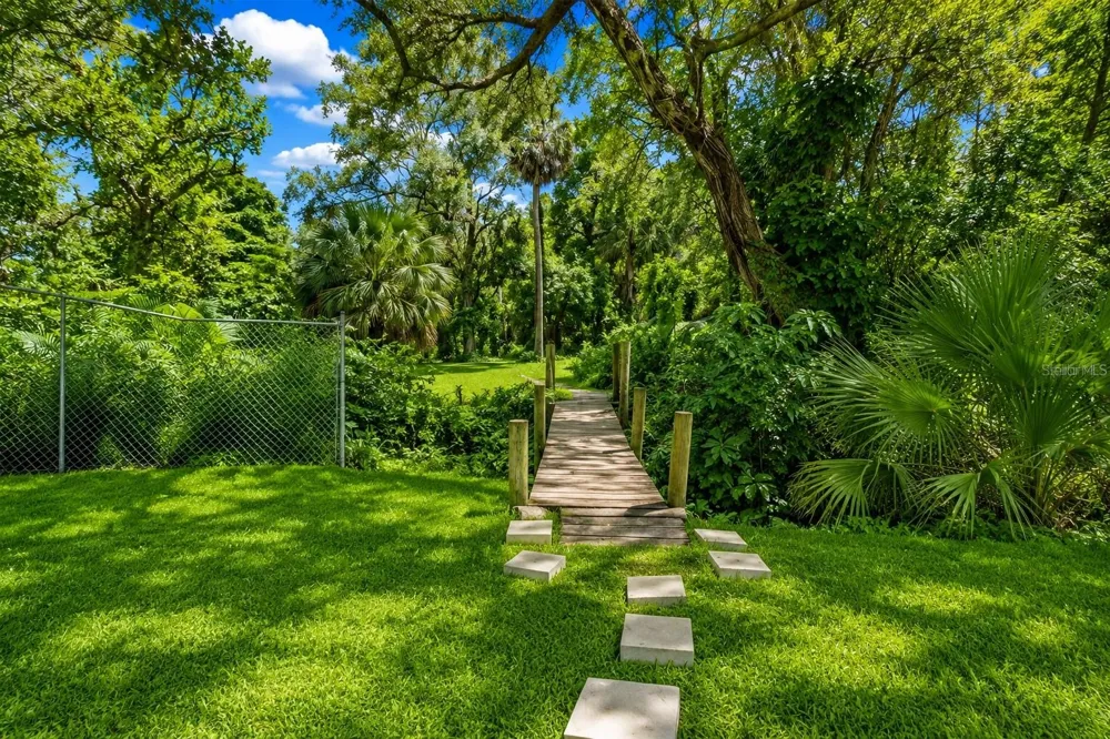 RIVERVIEW DRIVE Riverview, FL 33578