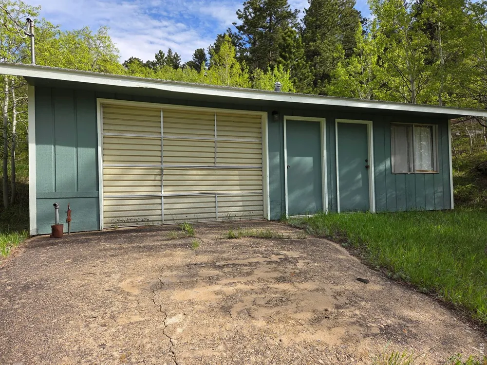 328 Skinner Road Allenspark, CO 80510