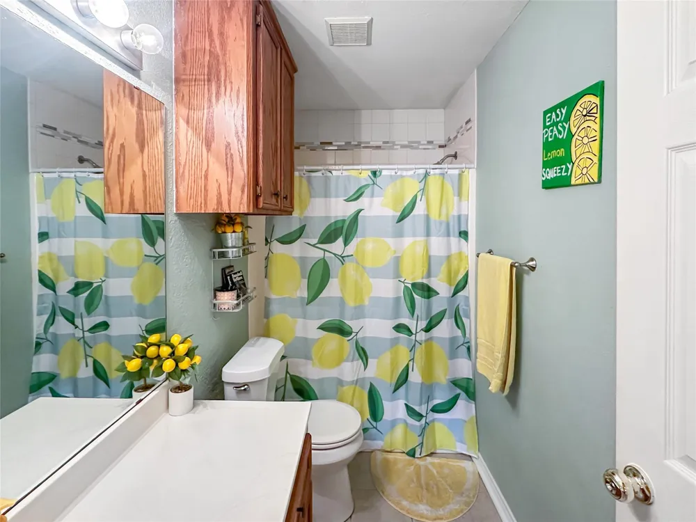 704 S Market Street Flatonia, TX 78941