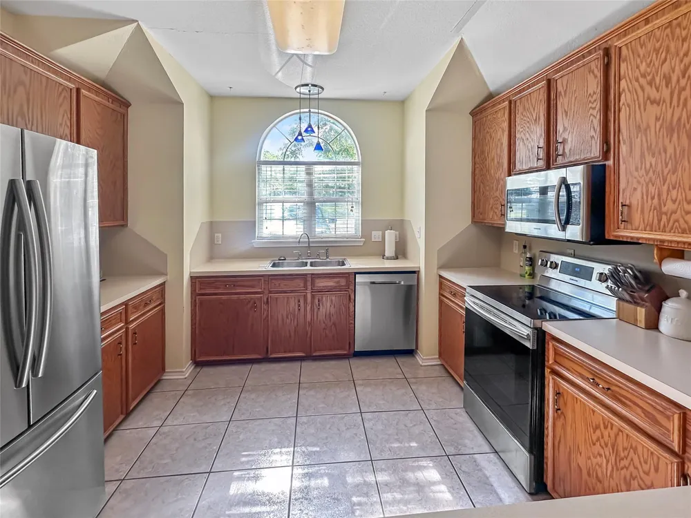 704 S Market Street Flatonia, TX 78941