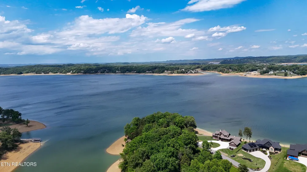 123 Ridge Point Tr Dandridge, TN 37725