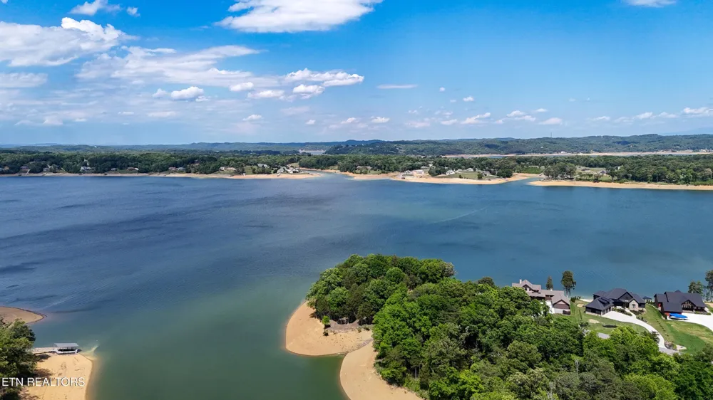 123 Ridge Point Tr Dandridge, TN 37725