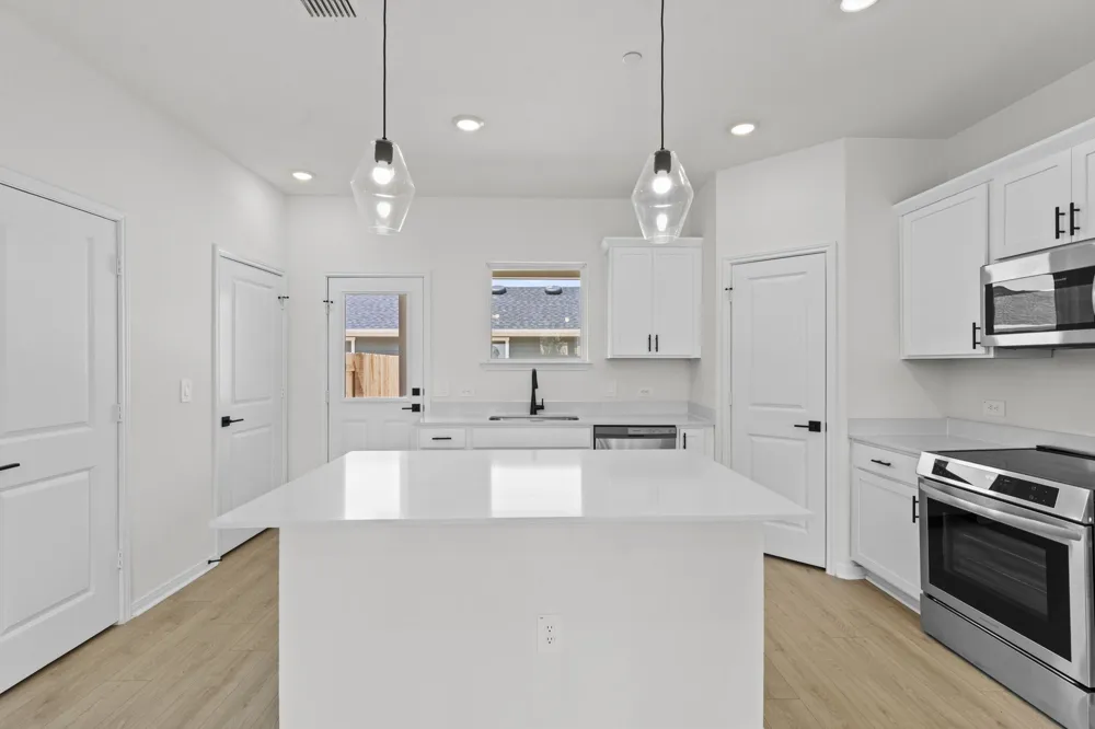 2540 Violet Theo Lane Round Rock, TX 78665