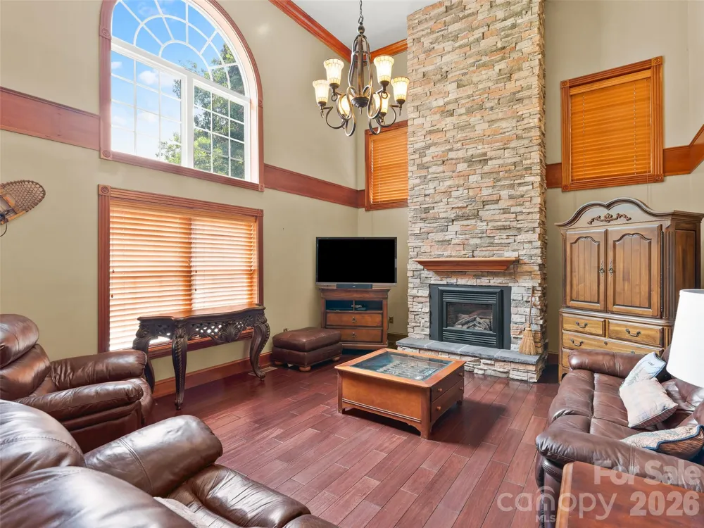 40 Hope Road Weaverville, NC 28787