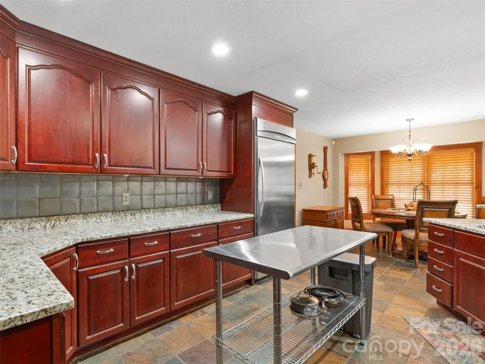40 Hope Road Weaverville, NC 28787