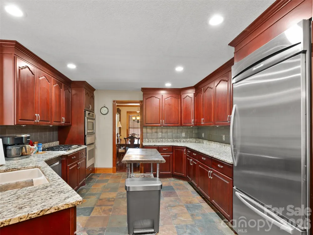 40 Hope Road Weaverville, NC 28787