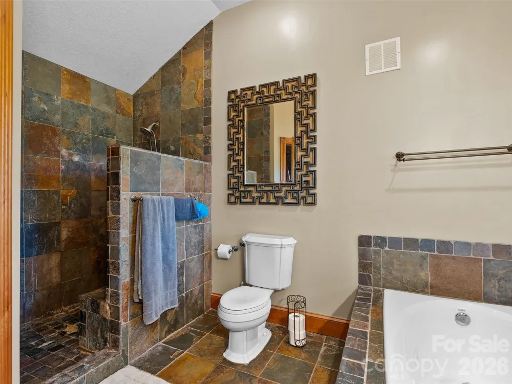 40 Hope Road Weaverville, NC 28787