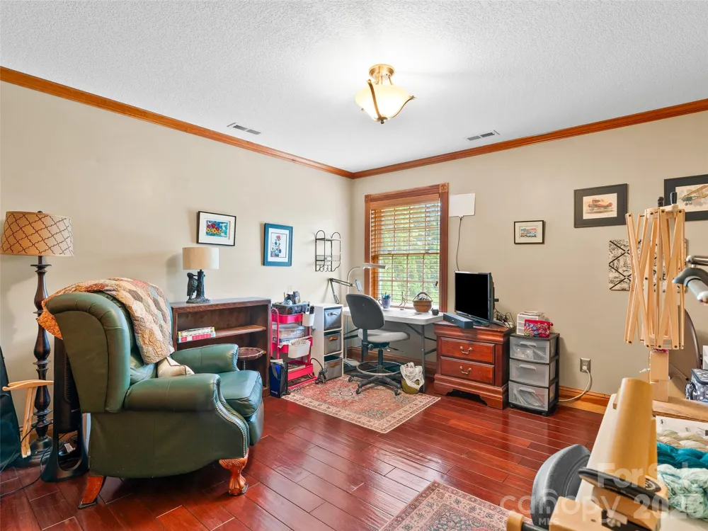 40 Hope Road Weaverville, NC 28787