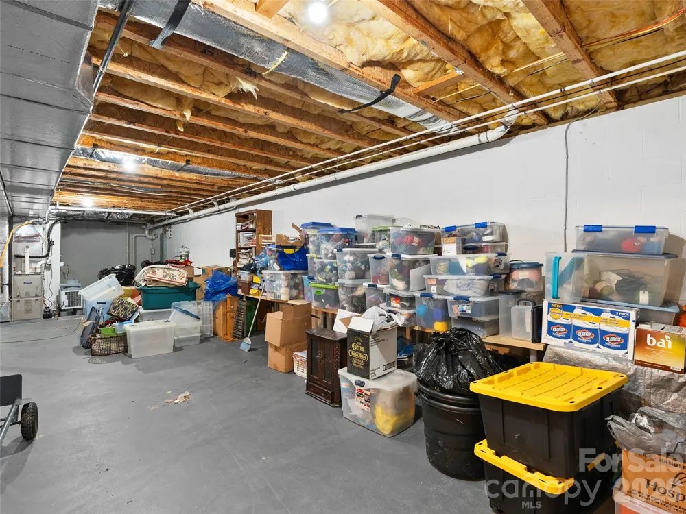 40 Hope Road Weaverville, NC 28787