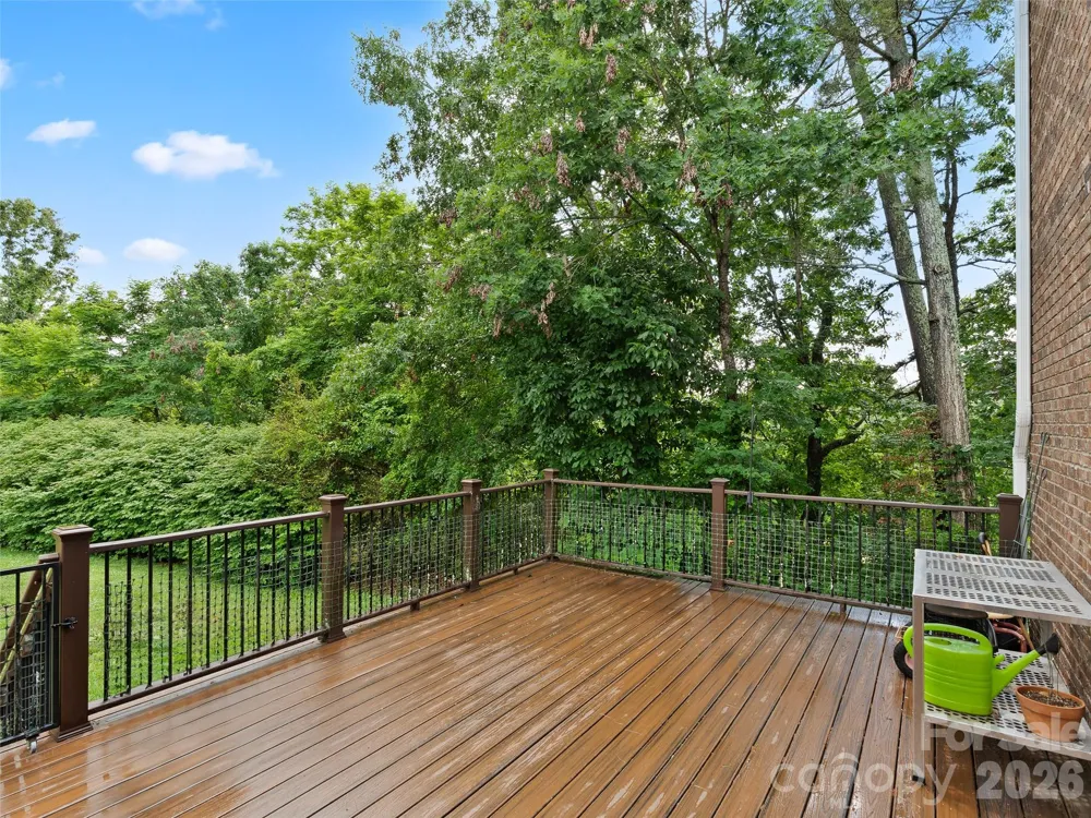 40 Hope Road Weaverville, NC 28787