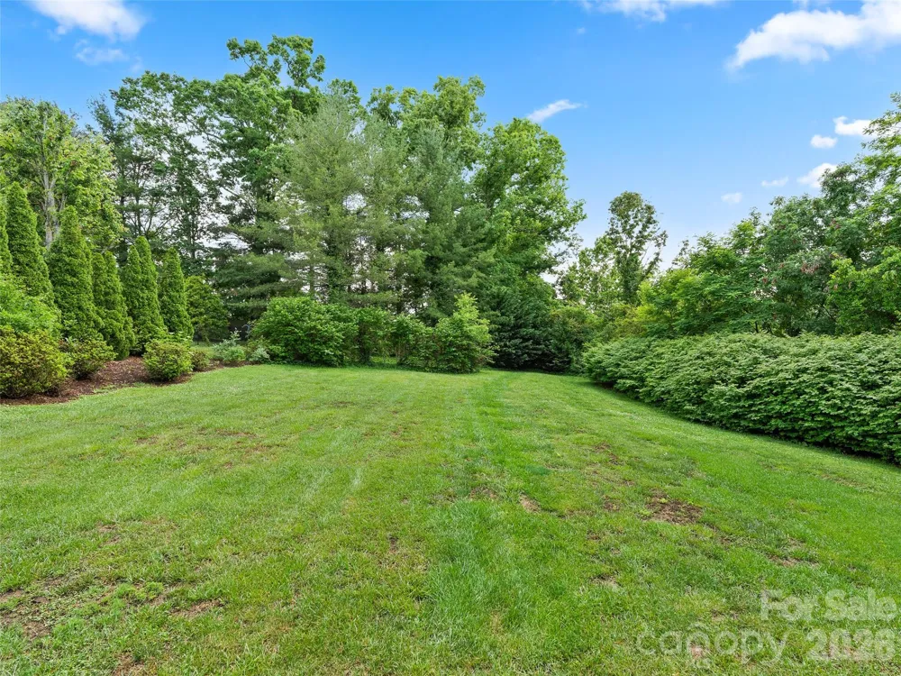 40 Hope Road Weaverville, NC 28787