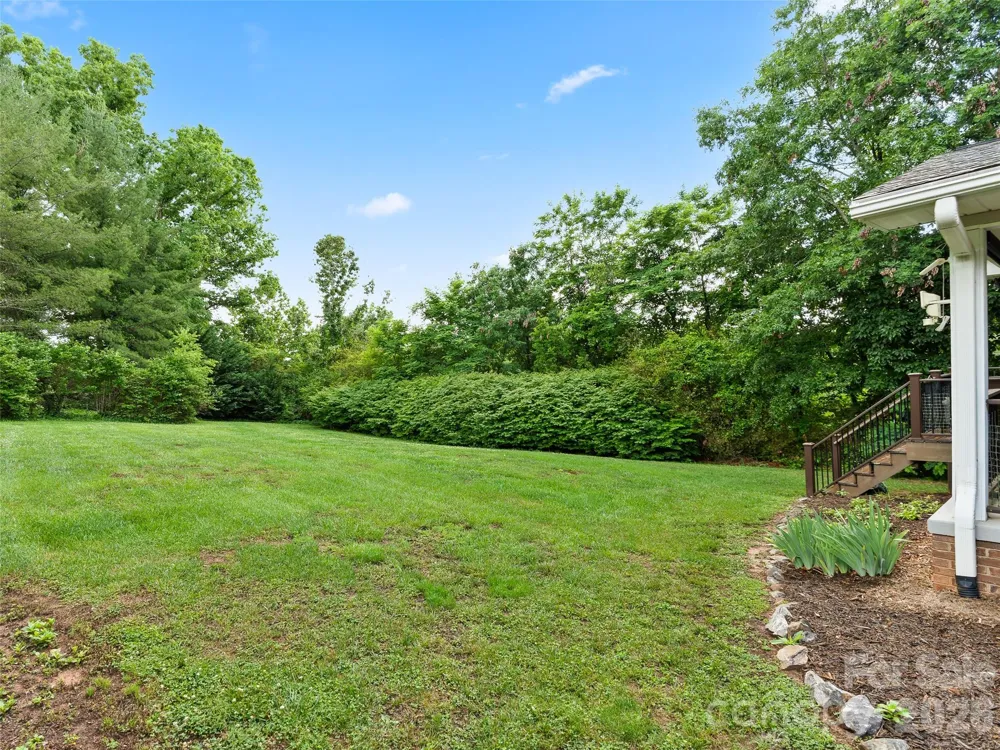 40 Hope Road Weaverville, NC 28787