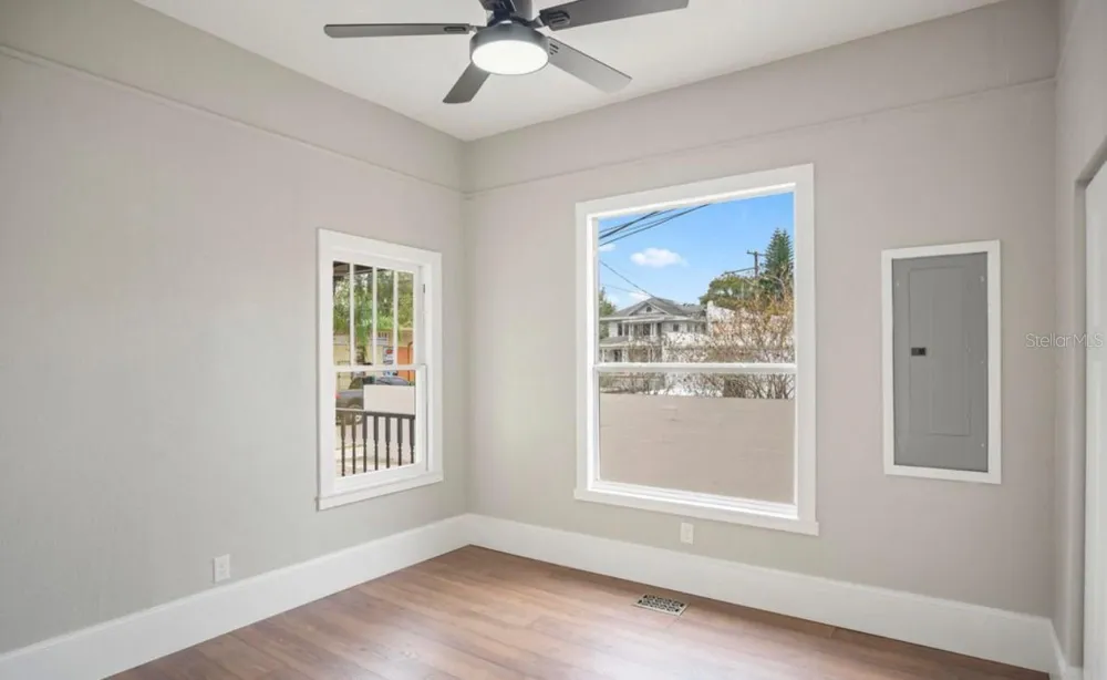 908 E 20TH AVENUE Tampa, FL 33605