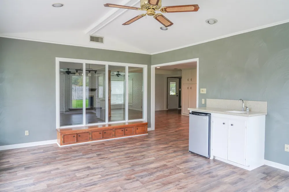 115 Neal Road Wharton, TX 77488