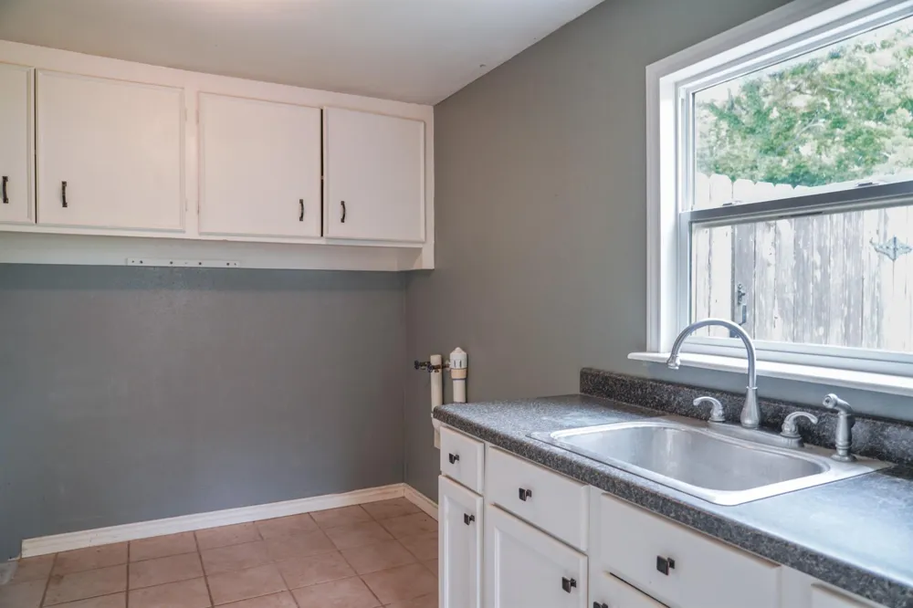 115 Neal Road Wharton, TX 77488
